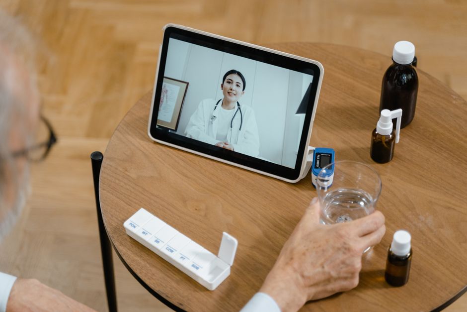 Eye clinic technology